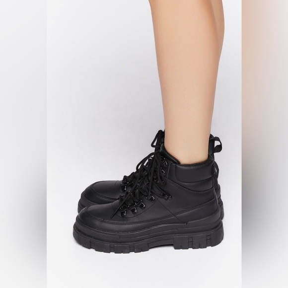 Black Combat Lace-Up Boots, New in Box - Picture 4 of 4